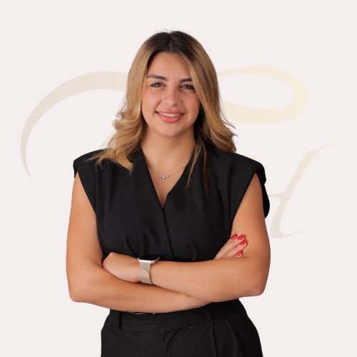 קטרין המזכירה במשרד